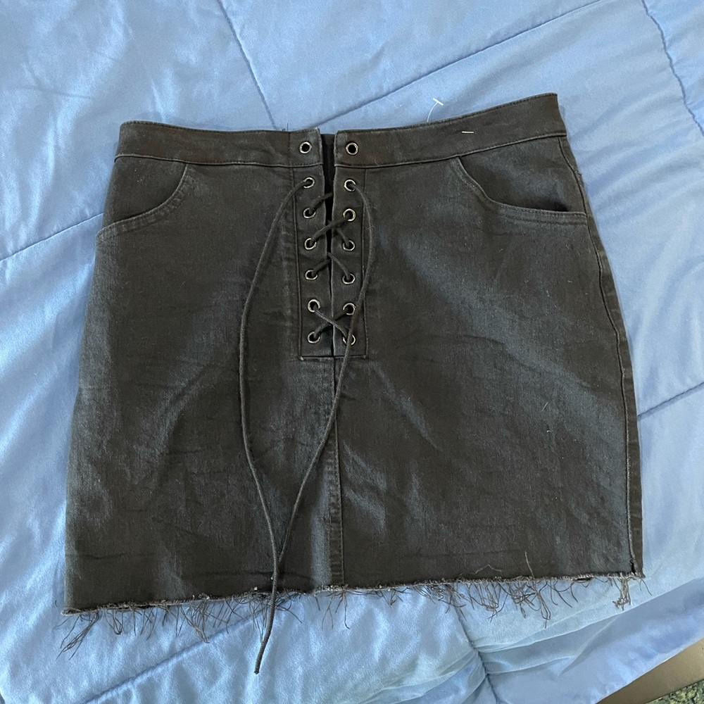 Black skirt
